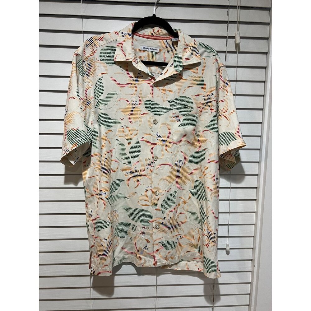 Tommy Bahama 100% Silk Floral Short Sleeve Button Up Shirt - Size M